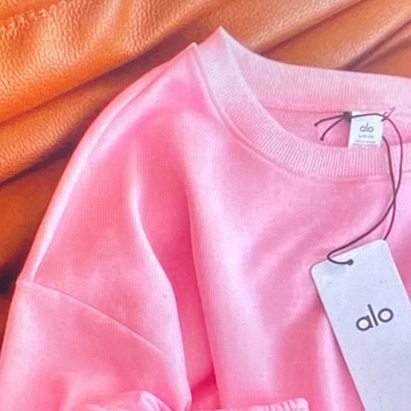 ALO Yoga Kids Bright Pink Pajama Set - Picture 6 of 6